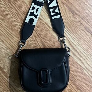 Marc Jacobs logo strap bag